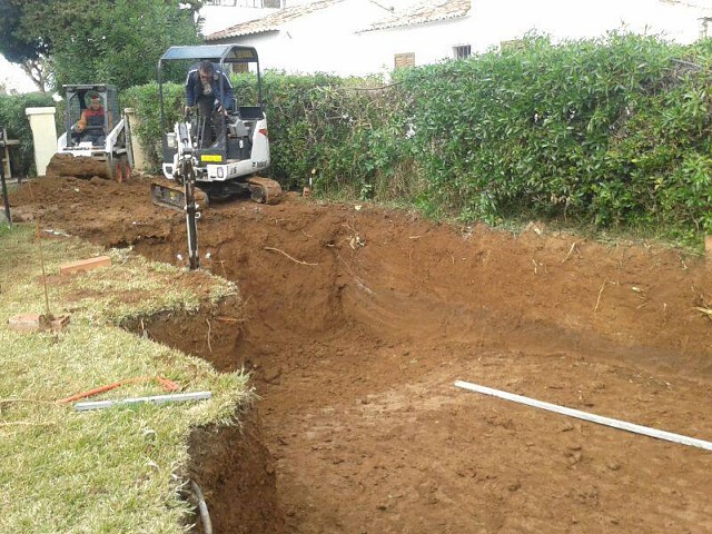 Complete process of construction of a 8x4m pool in Jávea